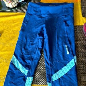 Suggoi knee length exercise pants